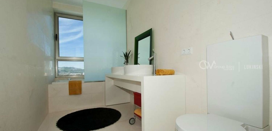 Ibiza, Spanien – Atemberaubende Villa mit einzigartigem Meerblick in Can Rimbau