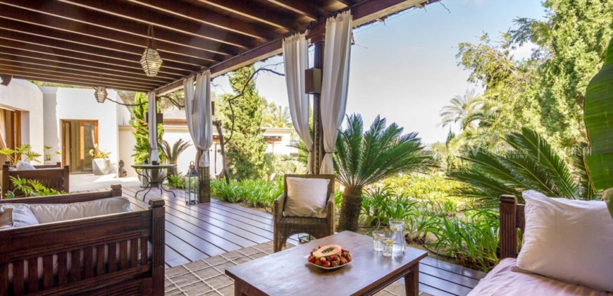Ibiza, Spanien – Luxus Villa in den Bergen nähe des Morna-Tals