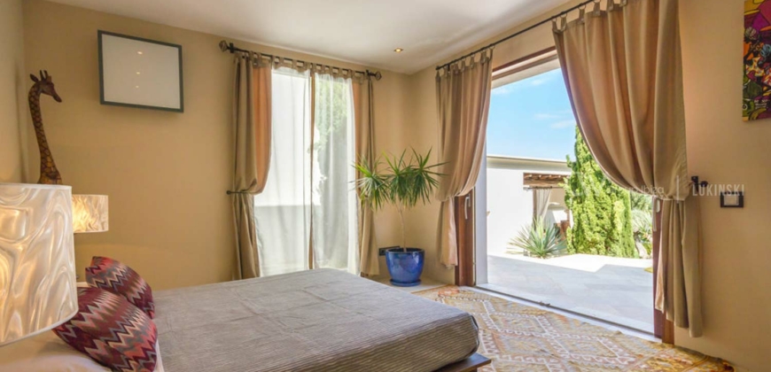 Ibiza, Spanien – Luxus Villa in den Bergen nähe des Morna-Tals