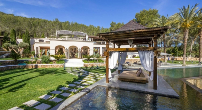 Ibiza, Spanien – Luxus Villa in den Bergen nähe des Morna-Tals