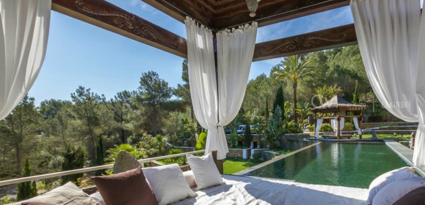 Ibiza, Spanien – Luxus Villa in den Bergen nähe des Morna-Tals