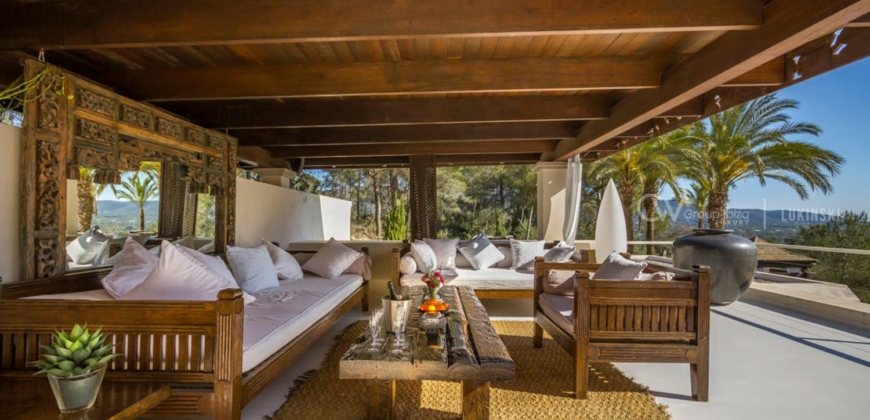 Ibiza, Spanien – Luxus Villa in den Bergen nähe des Morna-Tals