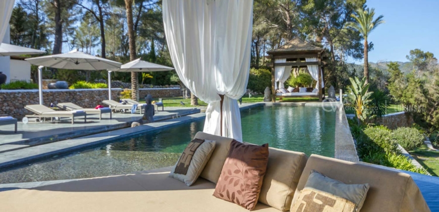 Ibiza, Spanien – Luxus Villa in den Bergen nähe des Morna-Tals