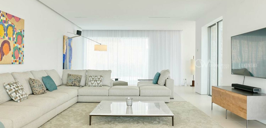 Ibiza, Spanien – Hochmoderne und luxuriöse Villa in San Josep