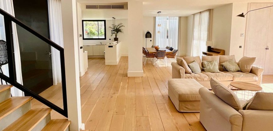 Ibiza, Spanien – Neubau Villa mit Meerblick in Cala Codolar
