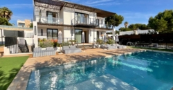 Ibiza, Spanien – Neubau Villa mit Meerblick in Cala Codolar