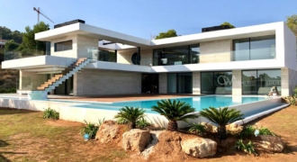 Ibiza, Spanien – Gigantisches Anwesen in der begehrtesten Gegend Ibizas – € 6.000.000,00