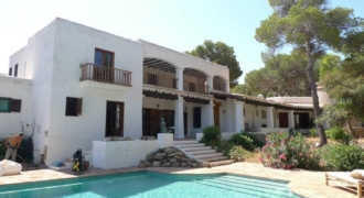 Ibiza, Spanien – Einheimische Villa zum wohlfühlen in Cala Vadella – € 3.900.000