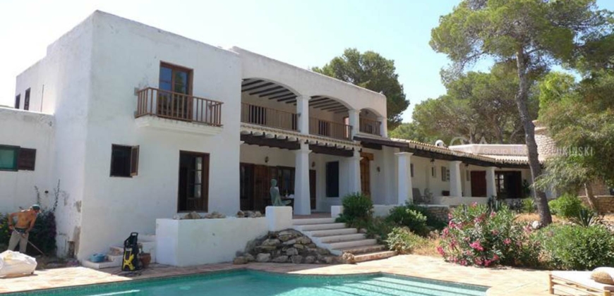 Ibiza, Spanien – Einheimische Villa zum wohlfühlen in Cala Vadella