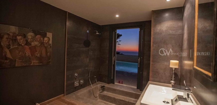 Ibiza, Spanien – Villa mit unschlagbarem Meerblick in Calo d en Real