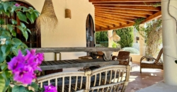 Ibiza, Spanien – Schöne Villa in Strandnähe mit großem Pool in Cala llonga