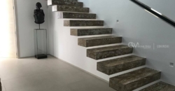 Ibiza, Spanien – Minimalistische Villa in begehrter Gegend San José