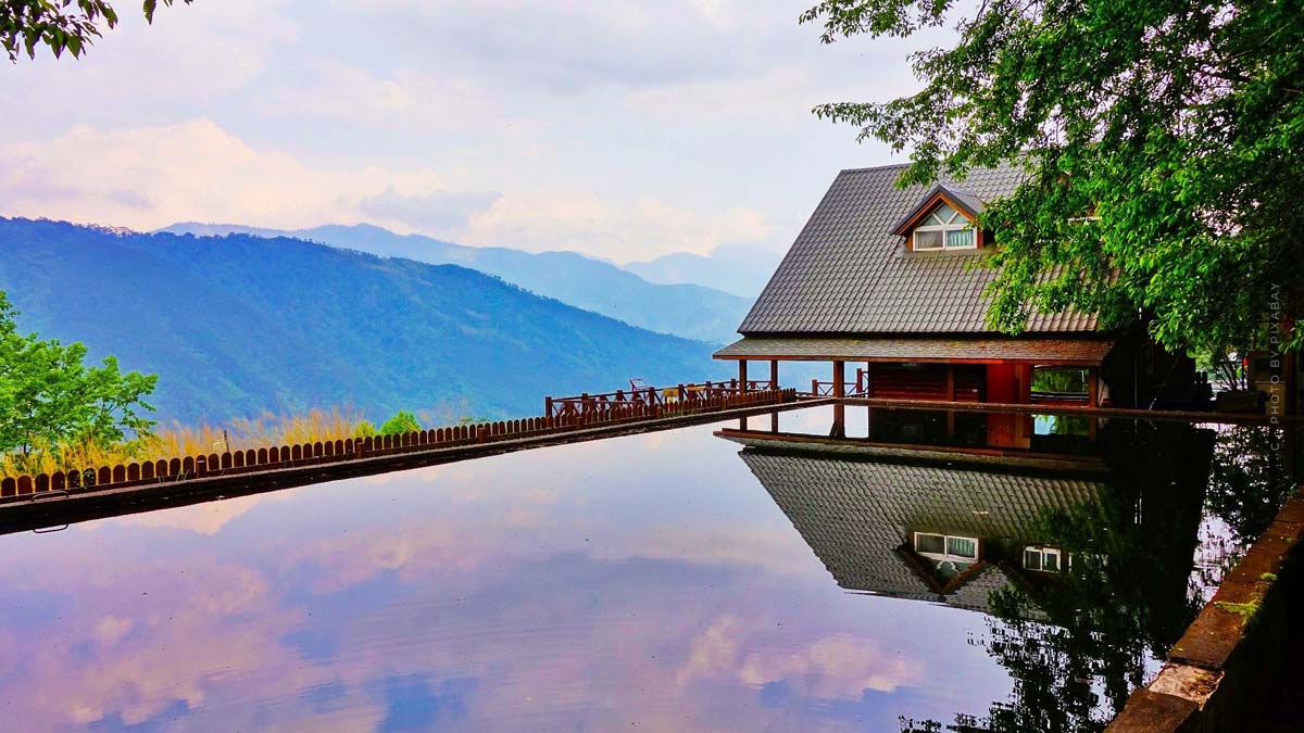 ferienhaus-wochenendhaus-kaufen-bauen-mieten-vermieten-kosten-lage-urlaub-vermieter-haus-haustypen-vorteile-nachteile-finanzierung