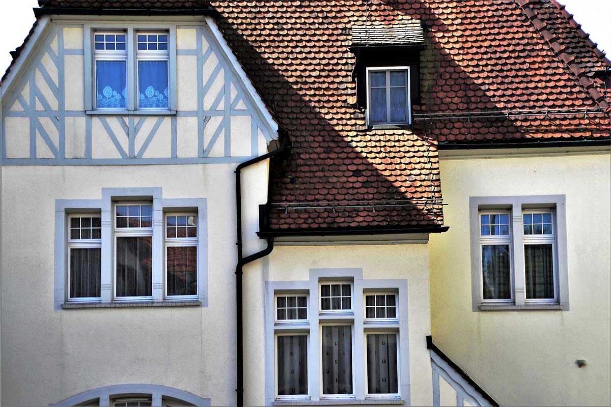 Immobilienarten Wohnung oder Haus kaufen? Rendite und