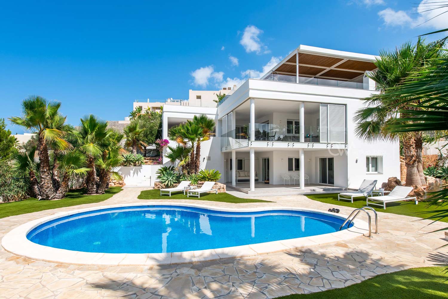 Ibiza, Spain – Family friendly villa with guest house – € 2.395.000